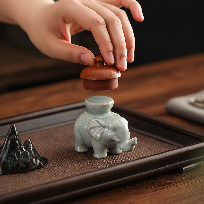 Creative  Elephant Lid Holder  - Unique Table Accessories recension och pris