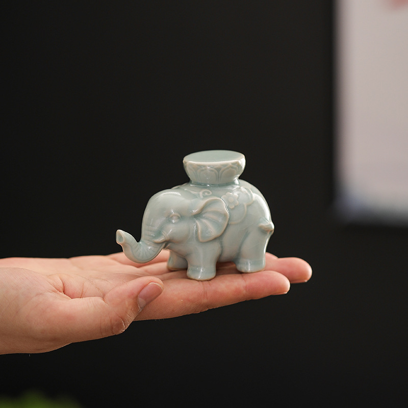 Creative  Elephant Lid Holder  - Unique Table Accessories recension och pris