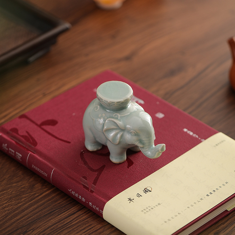Creative  Elephant Lid Holder  - Unique Table Accessories recension och pris